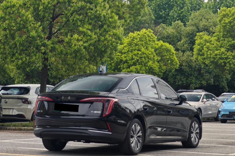 Used Hongqi E-QM5 2022 431 km Charge & Enjoy Edition Exterior 4