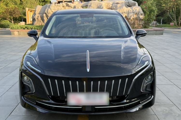 Used Hongqi E-QM5 2022 431 km Charge & Enjoy Edition Exterior 4