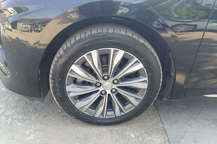 Used Hongqi E-QM5 2022 431 km Charge & Enjoy Edition Exterior 4