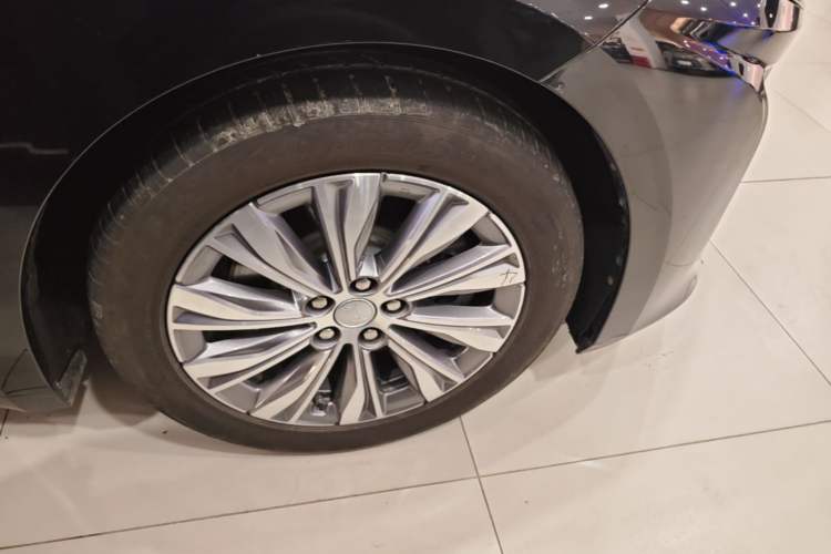 Used Hongqi E-QM5 2022 431 km Charge & Enjoy Edition Exterior 5