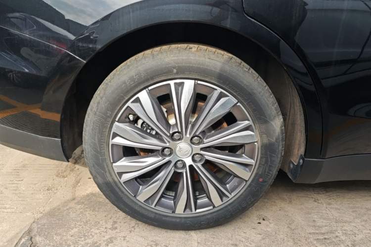 Used Hongqi E-QM5 2022 431 km Charge & Enjoy Edition Exterior 5
