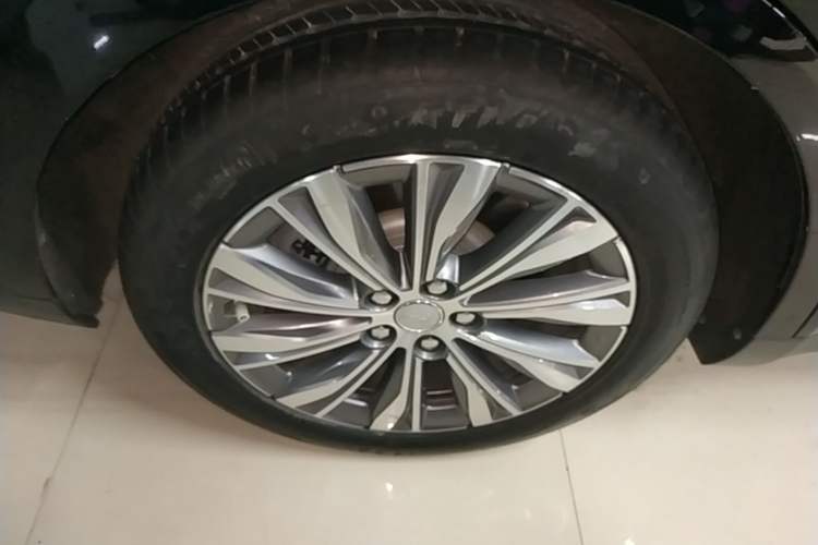 Used Hongqi E-QM5 2022 431 km Charge & Enjoy Edition Exterior 5