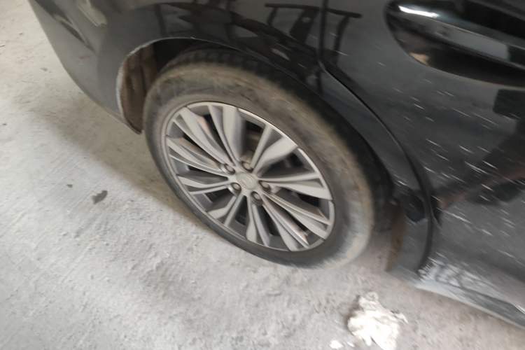 Used Hongqi E-QM5 2022 431 km Charge & Enjoy Edition Exterior 5