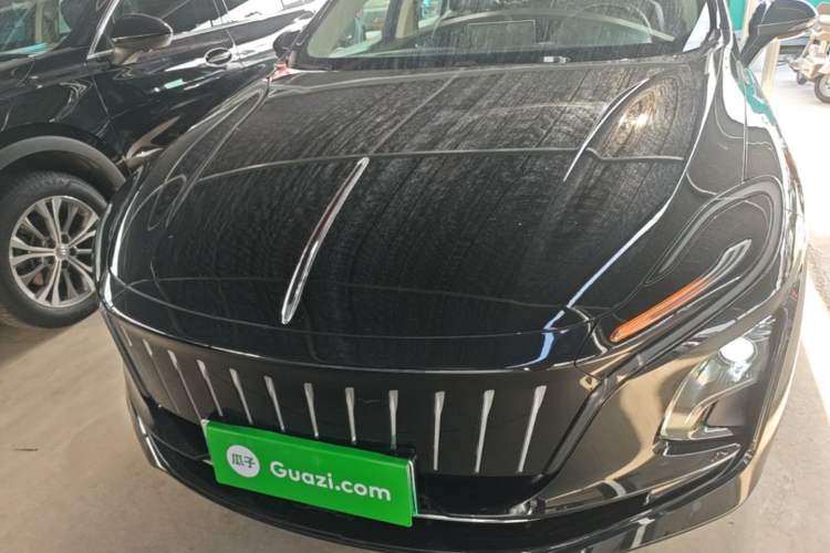 Used Hongqi E-QM5 2022 431 km Charge & Enjoy Edition Front