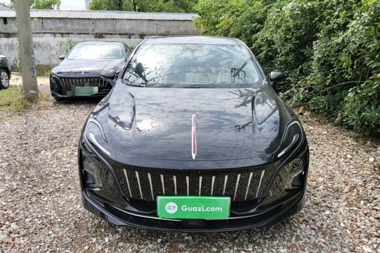 Used Hongqi E-QM5 2022 431 km Charge & Enjoy Edition Front