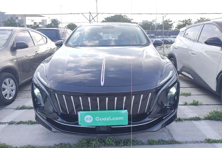 Used Hongqi E-QM5 2022 431 km Charge & Enjoy Edition Front