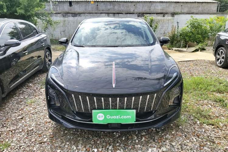 Used Hongqi E-QM5 2022 431 km Charge & Enjoy Edition Front