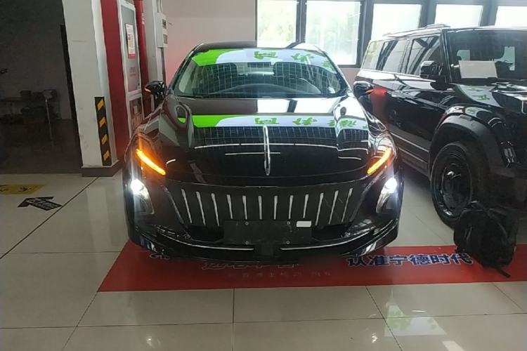 Used Hongqi E-QM5 2022 431 km Charge & Enjoy Edition Front