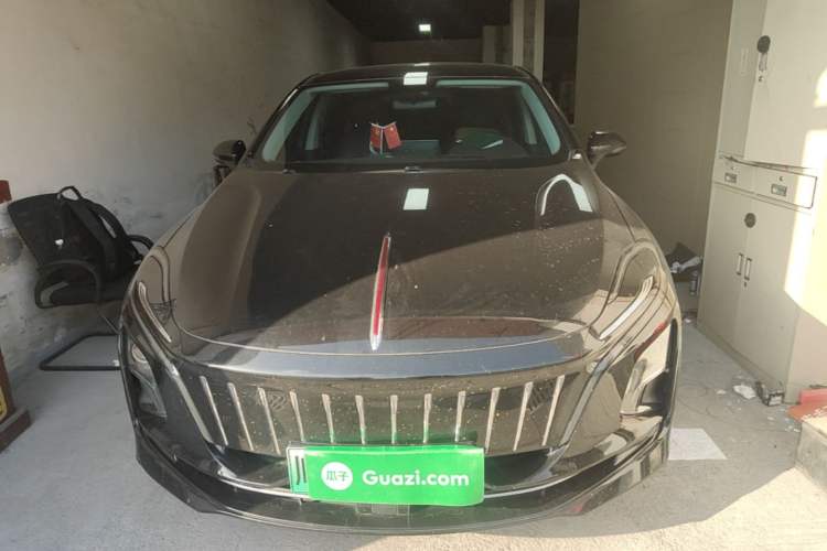Used Hongqi E-QM5 2022 431 km Charge & Enjoy Edition Front