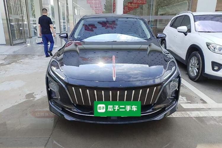 Used Hongqi E-QM5 2022 431 km Charge & Enjoy Edition Front