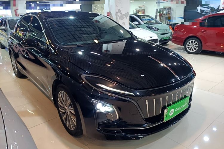 Used Hongqi E-QM5 2022 431 km Charge & Enjoy Edition Front Right 45 Deg