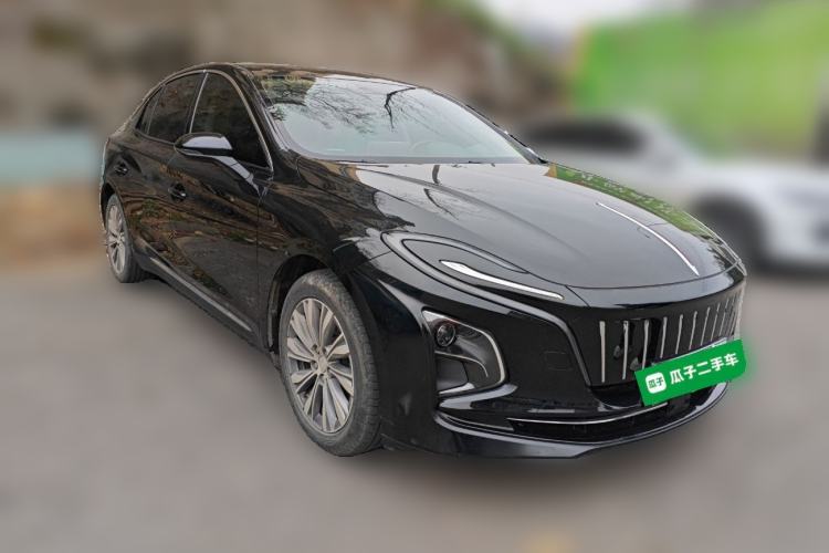 Used Hongqi E-QM5 2022 431 km Charge & Enjoy Edition Front Right 45 Deg