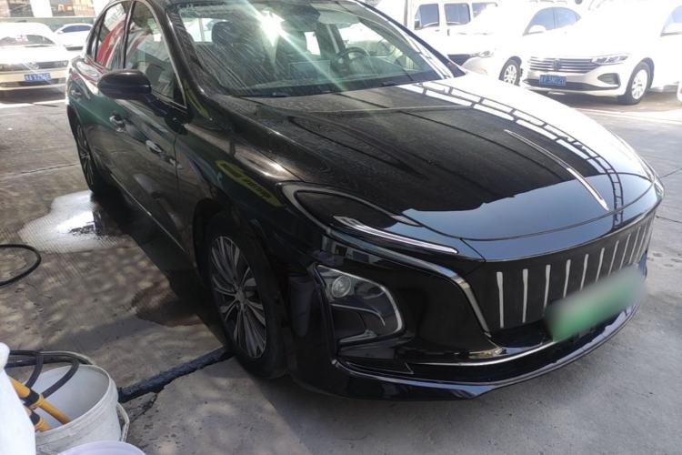 Used Hongqi E-QM5 2022 431 km Charge & Enjoy Edition Front Right 45 Deg