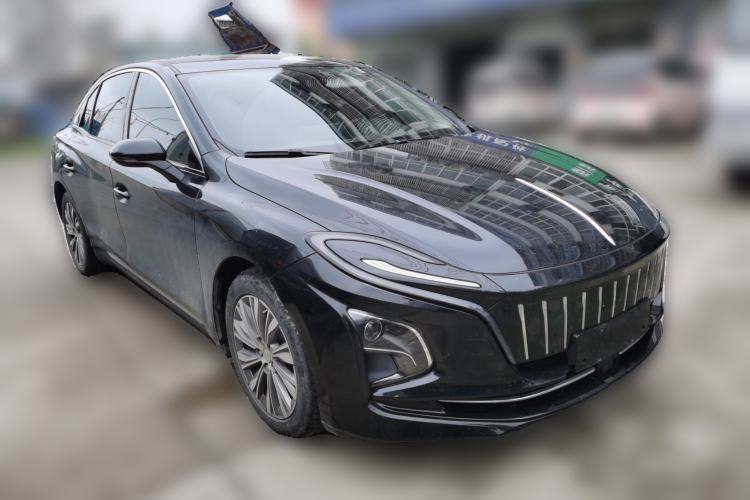 Used Hongqi E-QM5 2022 431 km Charge & Enjoy Edition Front Right 45 Deg