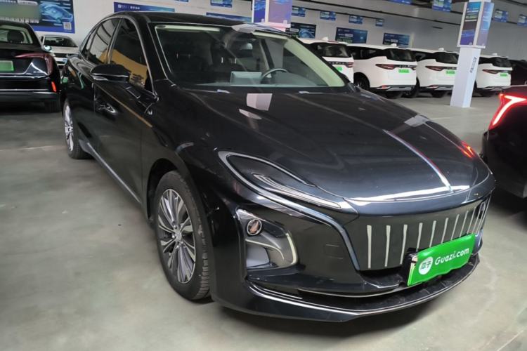 Used Hongqi E-QM5 2022 431 km Charge & Enjoy Edition Front Right 45 Deg