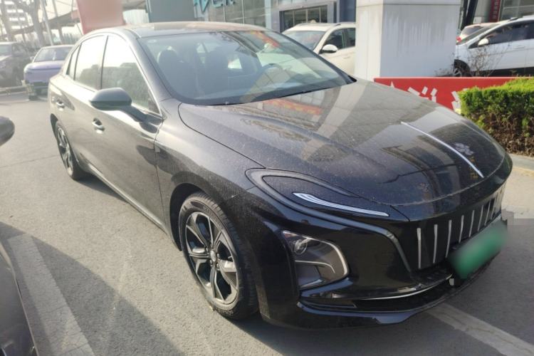 Used Hongqi E-QM5 2022 431 km Charge & Enjoy Edition Front Right 45 Deg