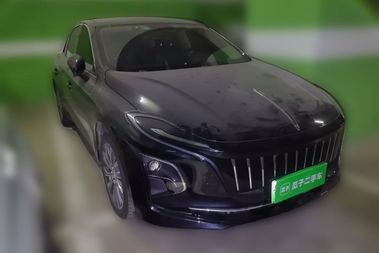 Used Hongqi E-QM5 2022 431 km Charge & Enjoy Edition Front Right 45 Deg