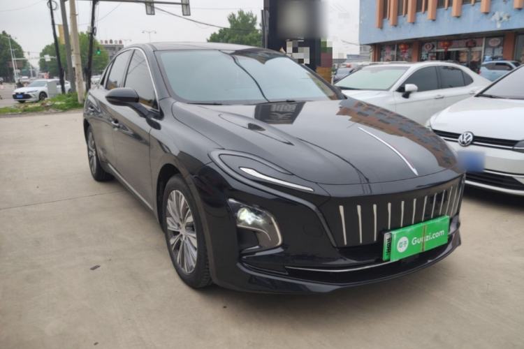 Used Hongqi E-QM5 2022 431 km Charge & Enjoy Edition Front Right 45 Deg