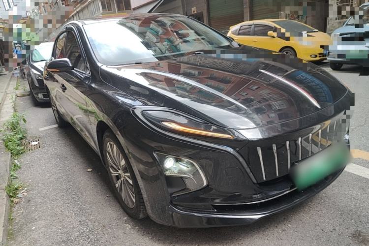 Used Hongqi E-QM5 2022 431 km Charge & Enjoy Edition Front Right 45 Deg