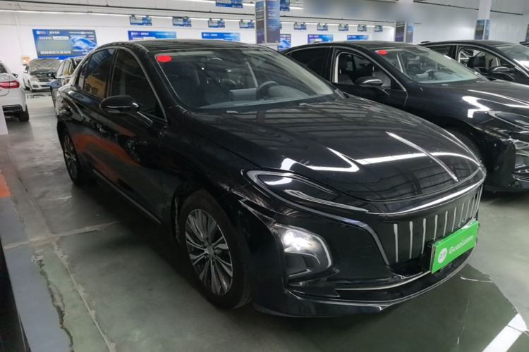Used Hongqi E-QM5 2022 431 km Charge & Enjoy Edition Front Right 45 Deg