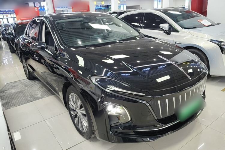 Used Hongqi E-QM5 2022 431 km Charge & Enjoy Edition Front Right 45 Deg