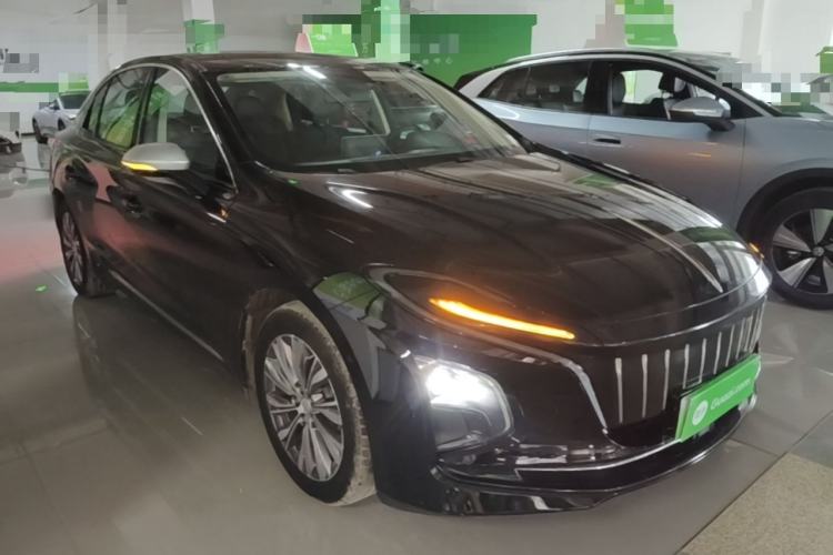 Used Hongqi E-QM5 2022 431 km Charge & Enjoy Edition Front Right 45 Deg