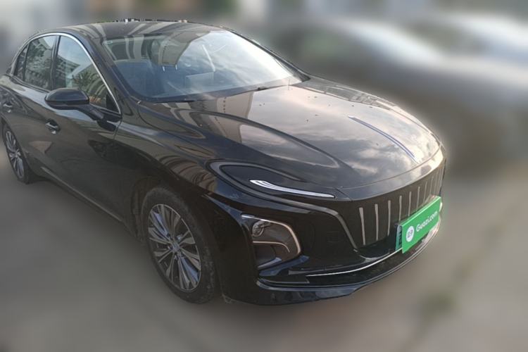 Used Hongqi E-QM5 2022 431 km Charge & Enjoy Edition Front Right 45 Deg