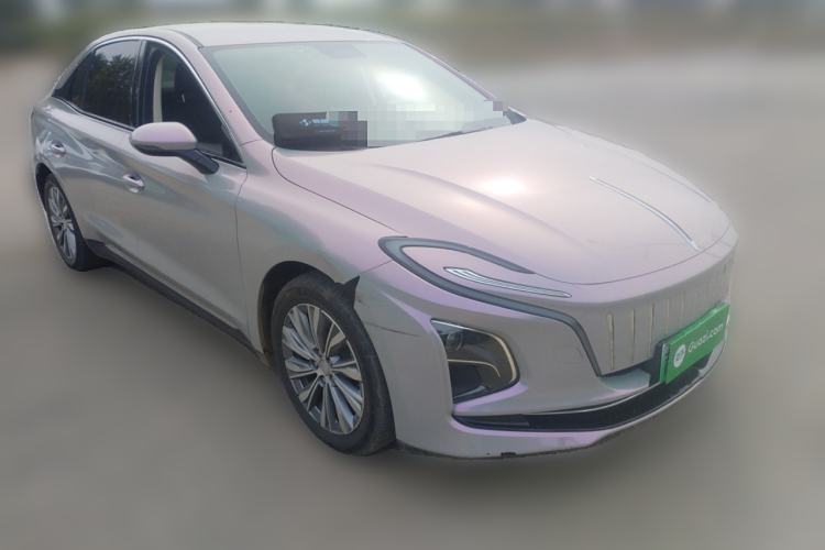 Used Hongqi E-QM5 2022 431 km Charge & Enjoy Edition Front Right 45 Deg