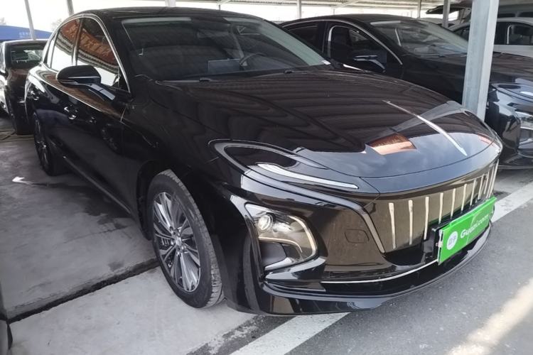 Used Hongqi E-QM5 2022 431 km Charge & Enjoy Edition Front Right 45 Deg