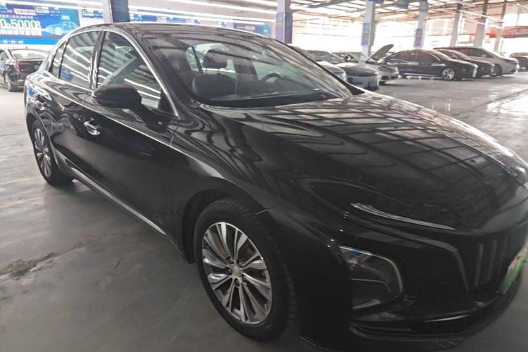 Used Hongqi E-QM5 2022 431 km Charge & Enjoy Edition Front Right 45 Deg