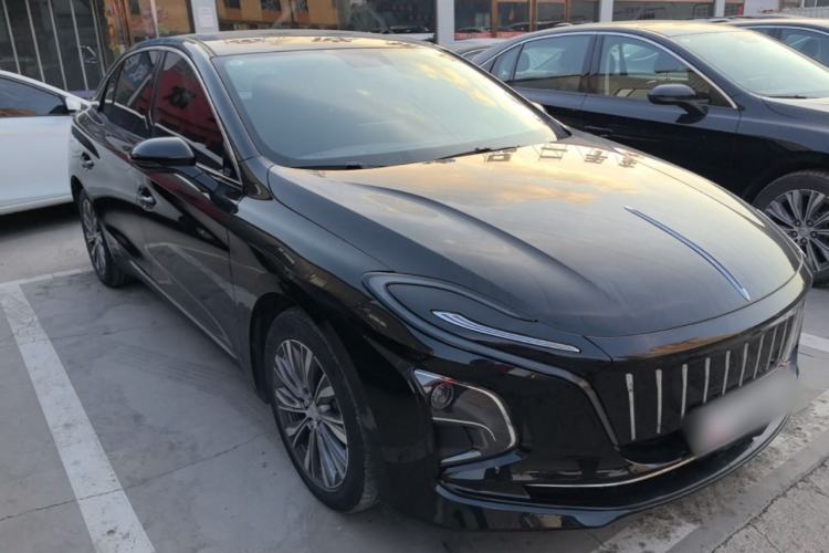 Used Hongqi E-QM5 2022 431 km Charge & Enjoy Edition Front Right 45 Deg