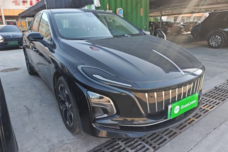 Used Hongqi E-QM5 2022 431 km Charge & Enjoy Edition Front Right 45 Deg