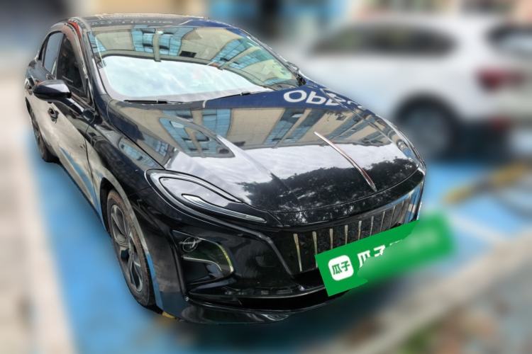 Used Hongqi E-QM5 2022 431 km Charge & Enjoy Edition Front Right 45 Deg
