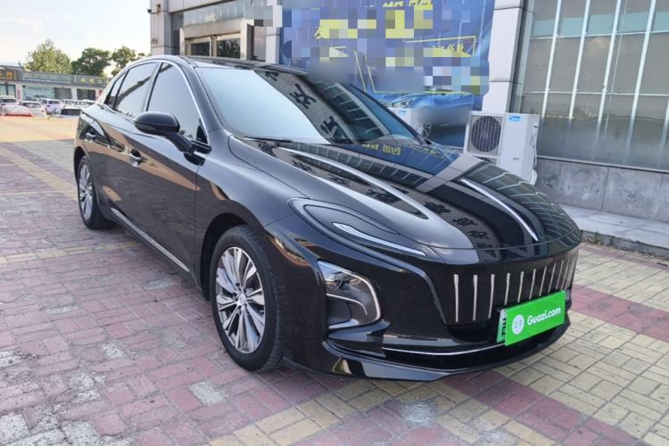 Used Hongqi E-QM5 2022 431 km Charge & Enjoy Edition Front Right 45 Deg