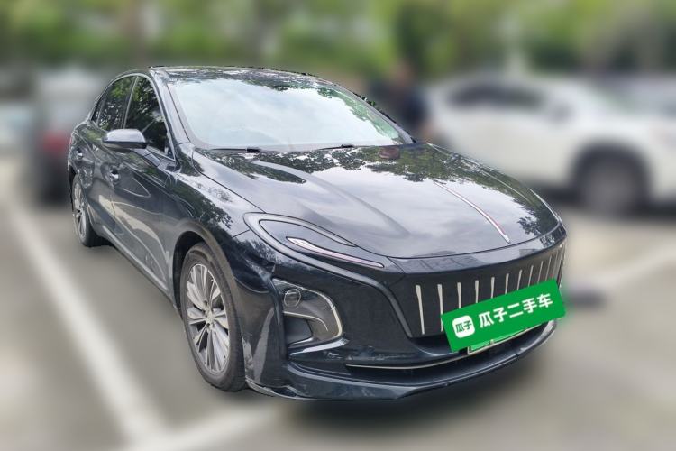 Used Hongqi E-QM5 2022 431 km Charge & Enjoy Edition Front Right 45 Deg
