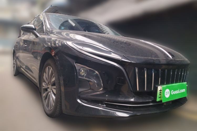 Used Hongqi E-QM5 2022 431 km Charge & Enjoy Edition Front Right 45 Deg