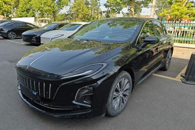 Used Hongqi E-QM5 2022 431 km Charge & Enjoy Edition