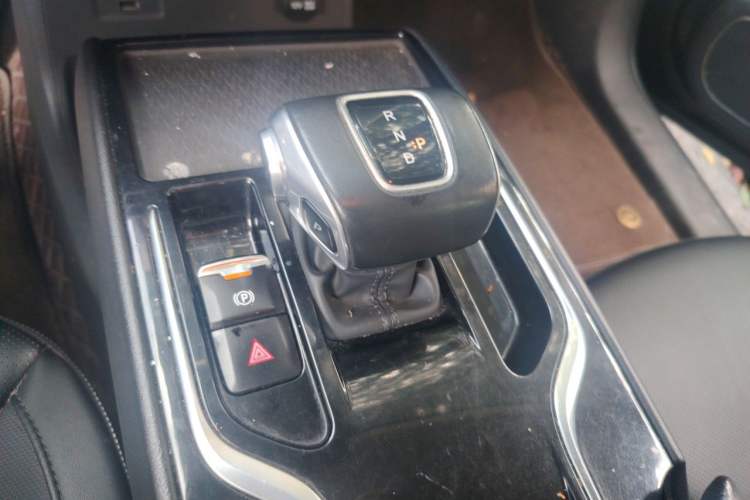 Used Hongqi E-QM5 2022 431 km Charge & Enjoy Edition Gear Lever