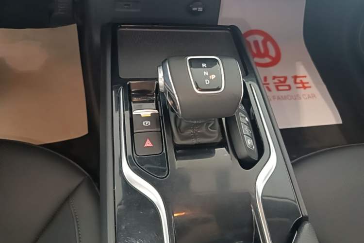 Used Hongqi E-QM5 2022 431 km Charge & Enjoy Edition Gear Lever