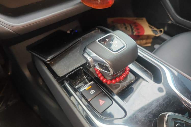 Used Hongqi E-QM5 2022 431 km Charge & Enjoy Edition Gear Lever