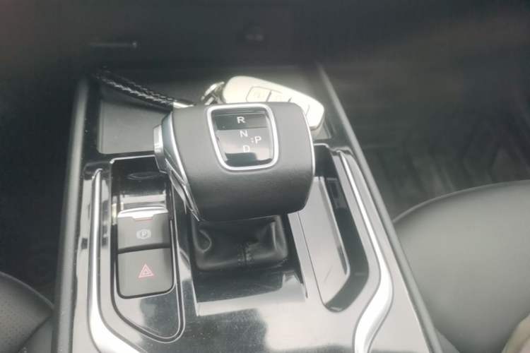 Used Hongqi E-QM5 2022 431 km Charge & Enjoy Edition Gear Lever