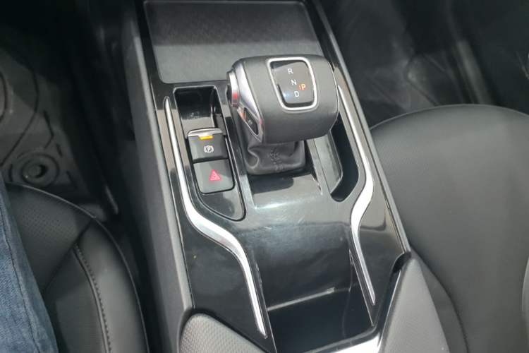 Used Hongqi E-QM5 2022 431 km Charge & Enjoy Edition Gear Lever