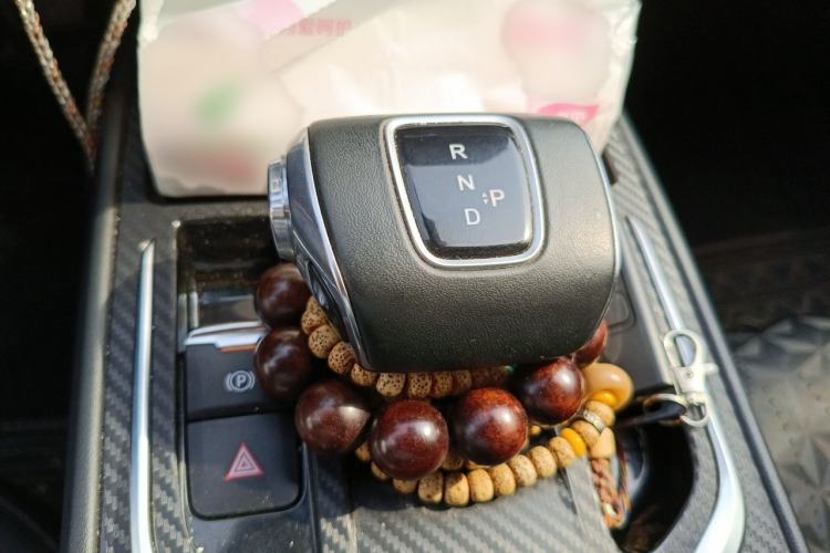 Used Hongqi E-QM5 2022 431 km Charge & Enjoy Edition Gear Lever