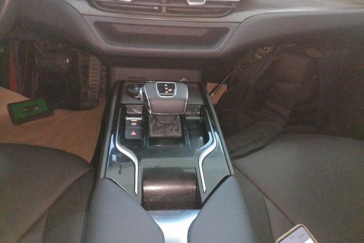 Used Hongqi E-QM5 2022 431 km Charge & Enjoy Edition Gear Lever