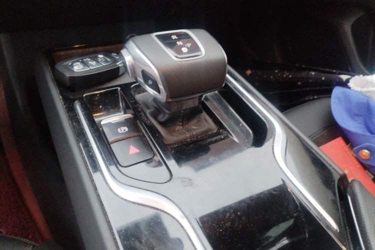 Used Hongqi E-QM5 2022 431 km Charge & Enjoy Edition Gear Lever