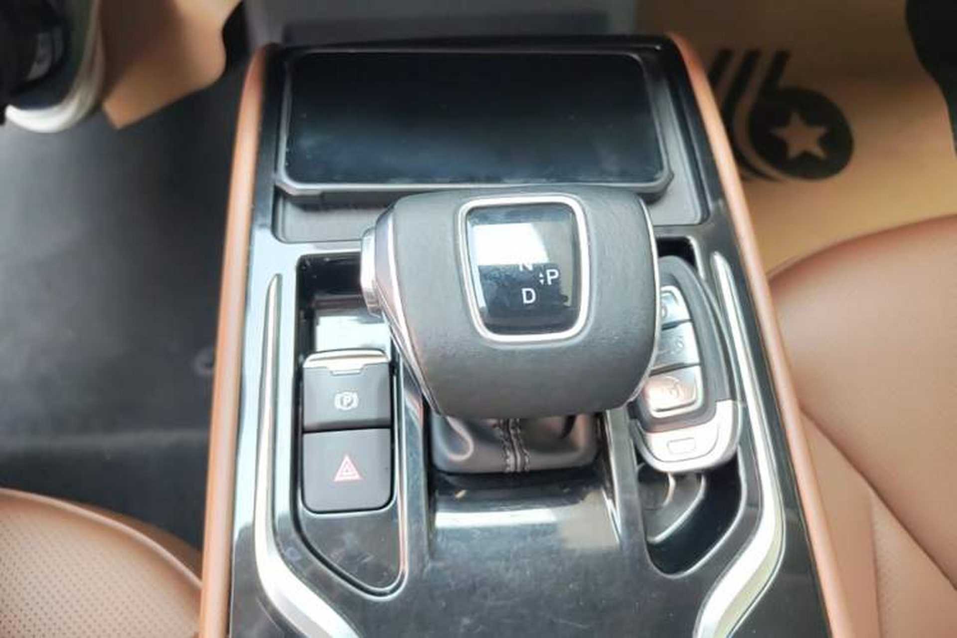 Used Hongqi E-QM5 2022 431 km Charge & Enjoy Edition Gear Lever