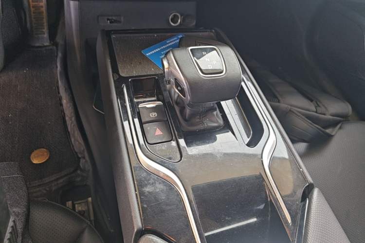 Used Hongqi E-QM5 2022 431 km Charge & Enjoy Edition Gear Lever