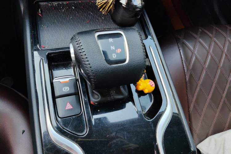 Used Hongqi E-QM5 2022 431 km Charge & Enjoy Edition Gear Lever