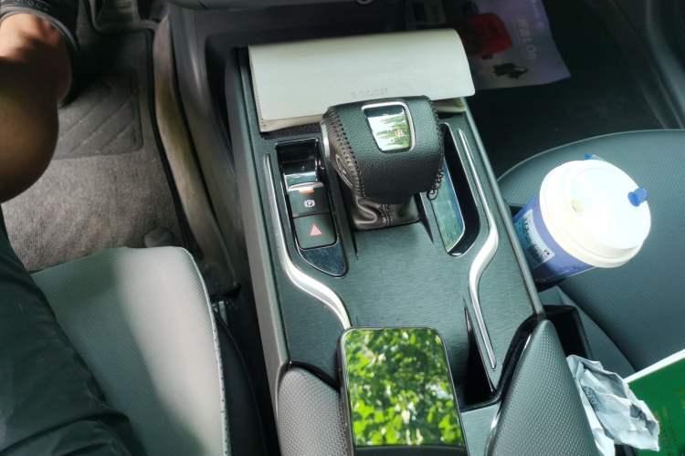 Used Hongqi E-QM5 2022 431 km Charge & Enjoy Edition Gear Lever