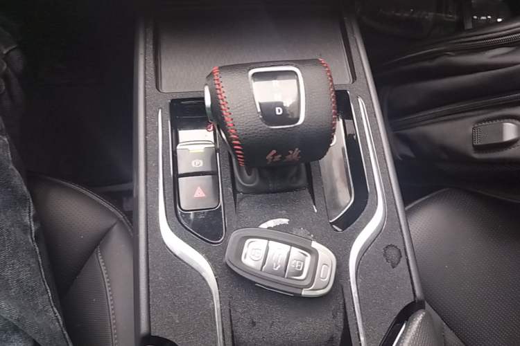 Used Hongqi E-QM5 2022 431 km Charge & Enjoy Edition Gear Lever